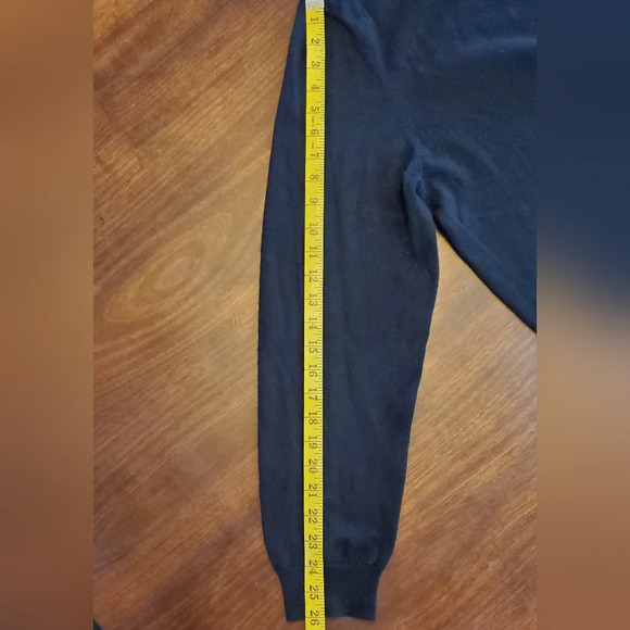 Calvin Klein Men's V-neck Merino‎ Wool Sweater Size Extra Large - Picture 7 of 8